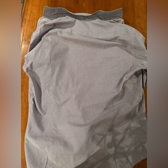 Emporio Armani Button-Up Dress Shirt - Size L (41/16) - Picture 4 of 5